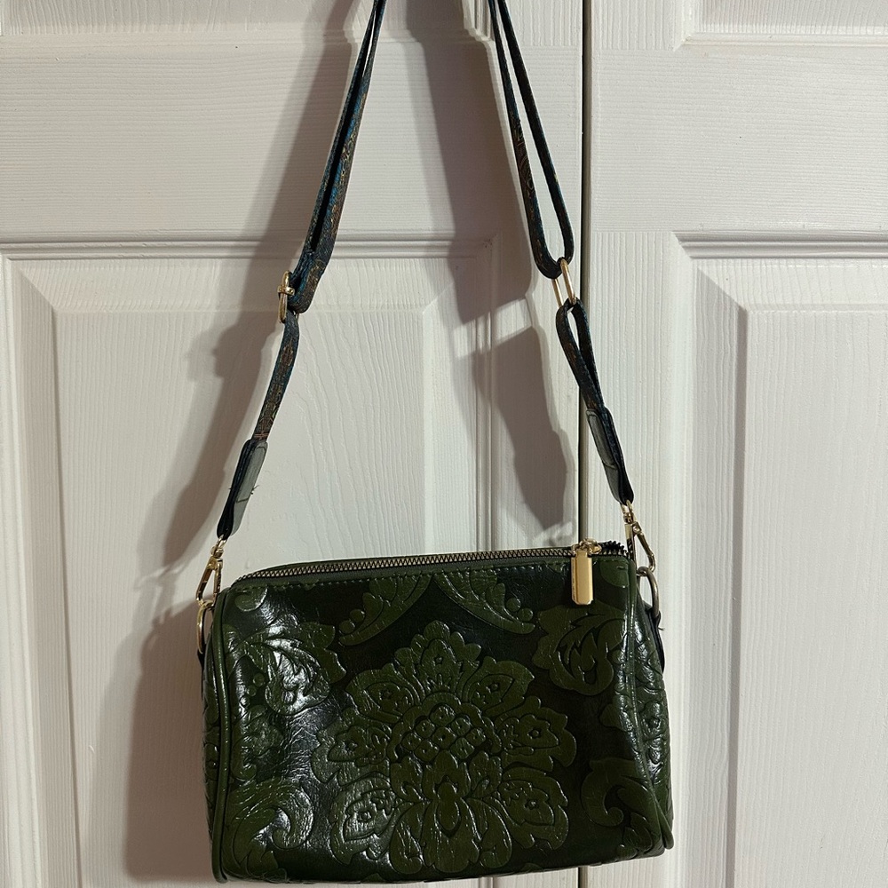 Elegant Green Embossed Faux Leather Shoulder Bag